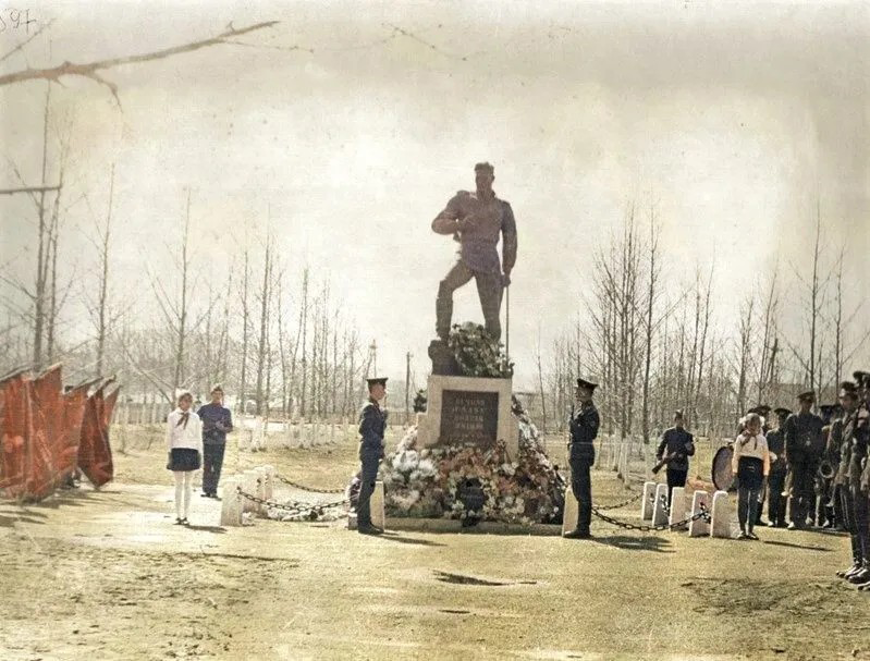 Памятник Матросова